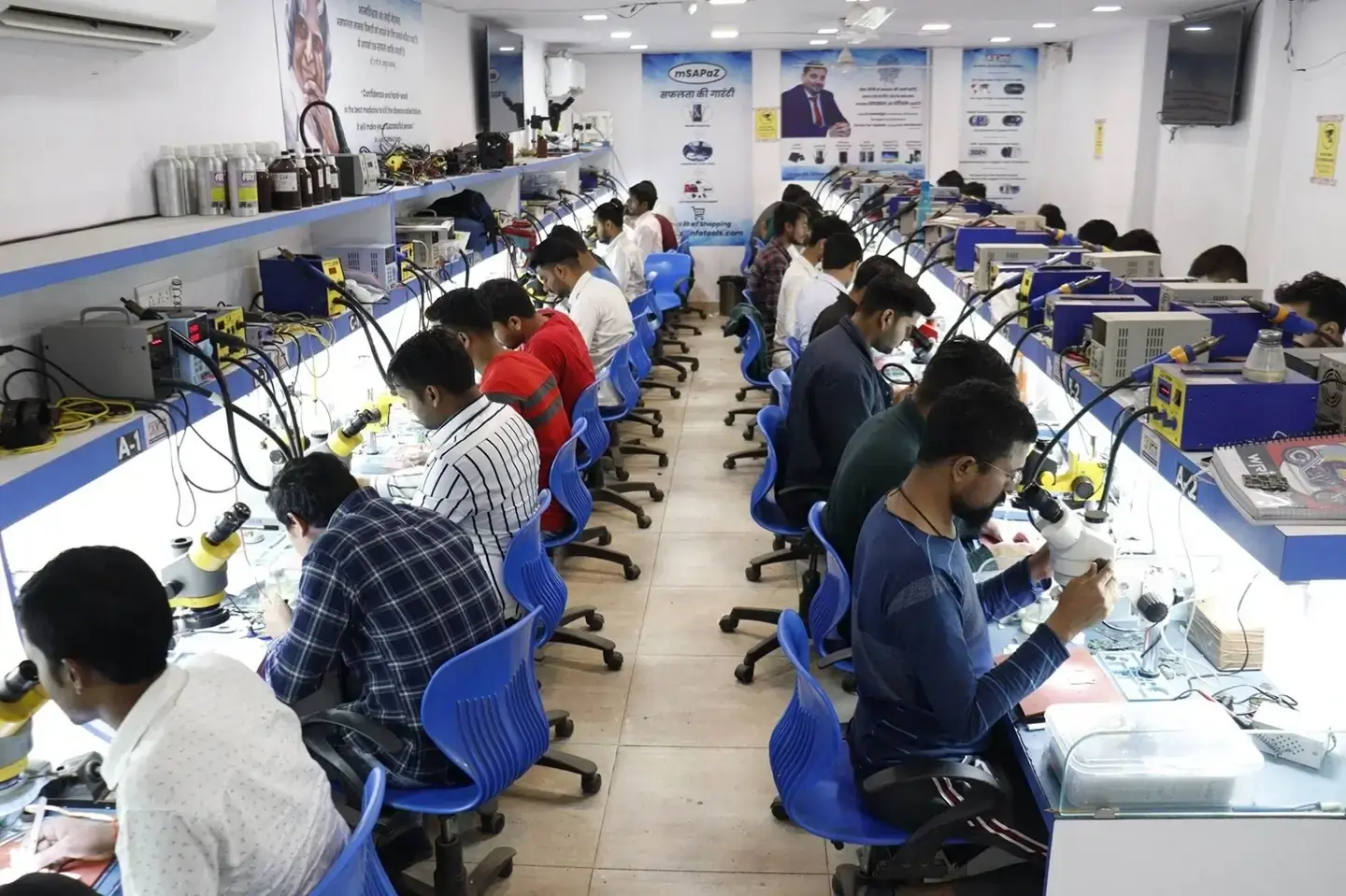 best mobile repair training center Delhi best mobile repair training center